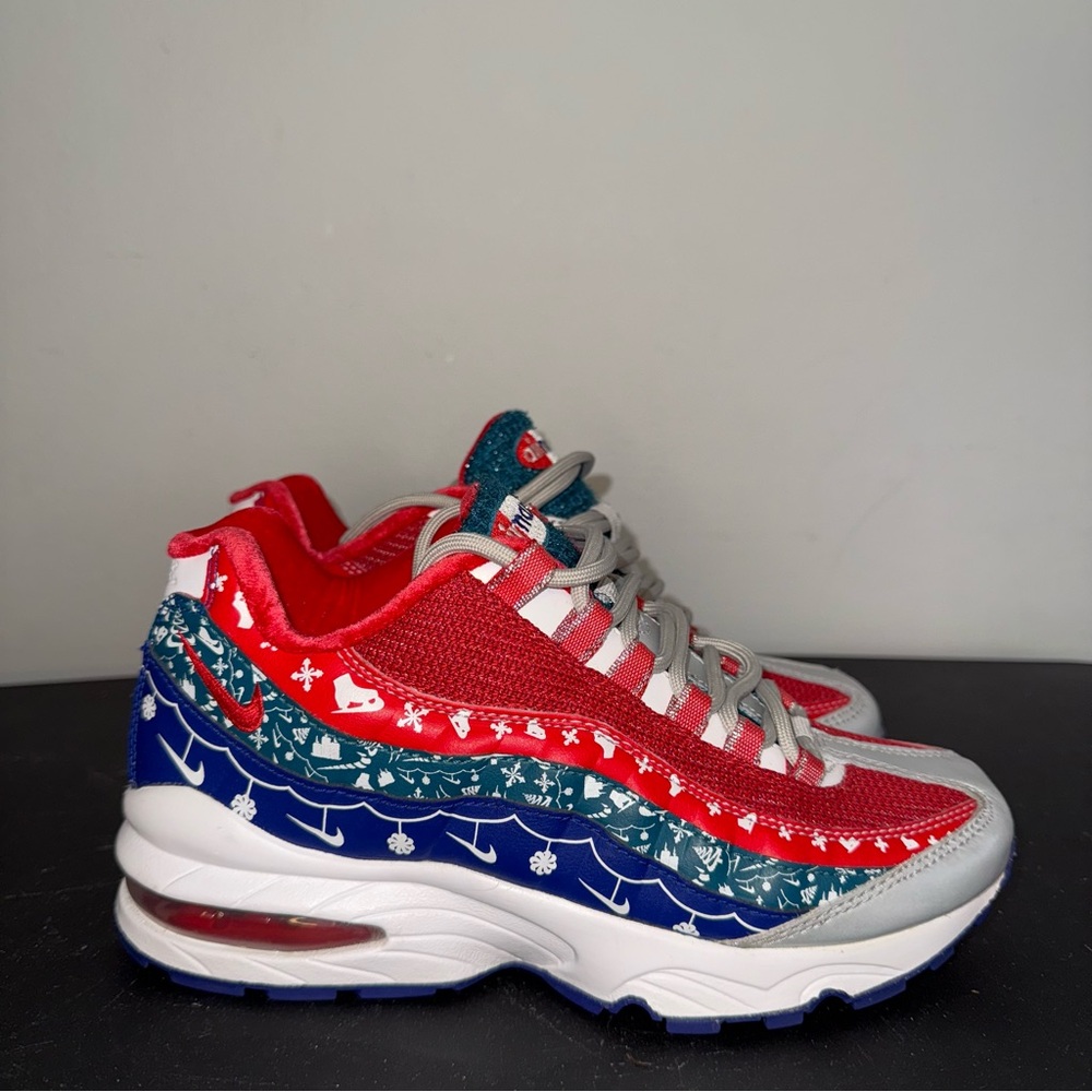 NIKE AIR MAX 95 Grade School "UGLY CHRISTMAS SWEATER" Size 5.5Y - Picture 1 of 10